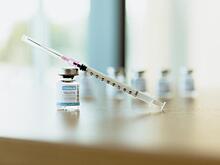 В России создают новые вакцины от COVID-19 для взрослых и детей: Новости ➕1, 13.05.2022
