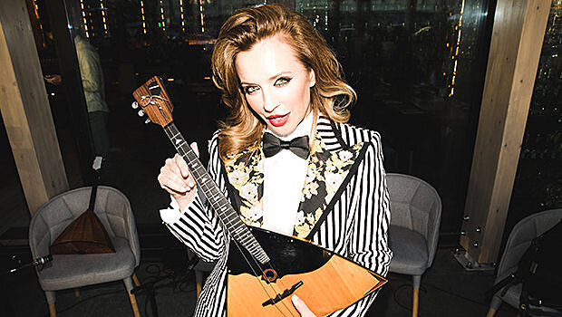 Снежана Георгиева, Виктория Шелягова, Урсула Ким на вечеринке в ресторане "#СибирьСибирь"