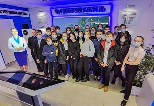 Высокотехнологичный терминал АО "Ростерминалуголь" провел экскурсию для школьников Ленобласти