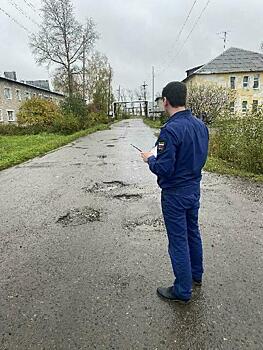 Мурашинских чиновников обязали отремонтировать дорогу