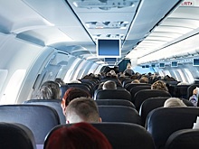 Пассажирка сходила в туалет перед вылетом и была выгнана