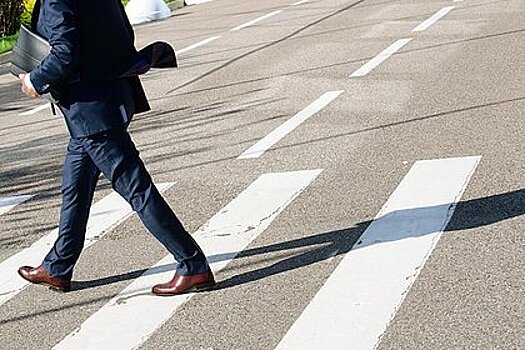 Суд арестовал водителя Land Rover, сбившего двух пешеходов на Олимпийском проспекте