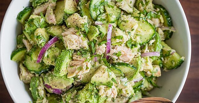 Салат с тунцом — низкокалорийное, полезное и вкусное блюдо на вашем столе