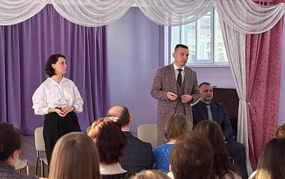 Хинштейн заявил, что прогимназия Радуга в Курске продолжит работу несмотря на долги