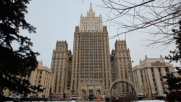 В МИД РФ призвали США отказаться от поставок вооружений Киеву