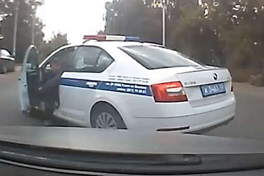 В Омской области мужчина угнал полицейскую машину и попал на ней в ДТП