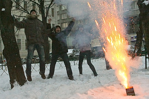 С огоньком в душе и без фейерверков на улицах встретит Москва Новый год