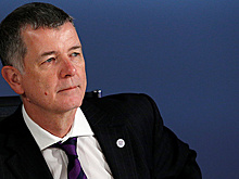 Глава британской разведки назвал Россию ослабевающей державой