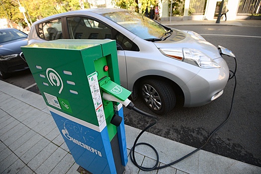 Доцент Щербаченко: Спрос на электрокары может продлиться до конца лета