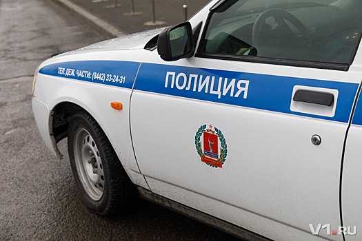 «Покажите паспорт, и я отвечу»: в Волгограде женщина на иномарке устроила гонки с полицейскими