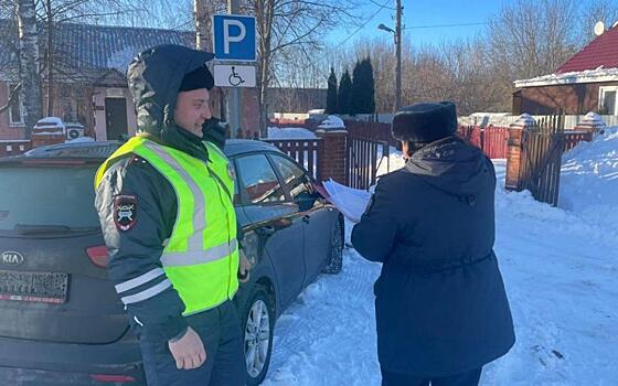 В Спасске у мужчины арестовали машину за долги