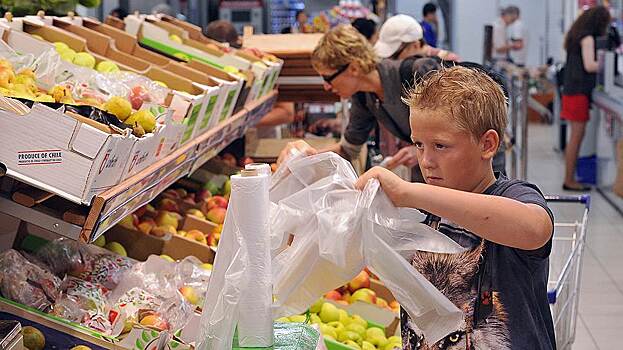 Треть россиян перешли на товары самых дешевых марок