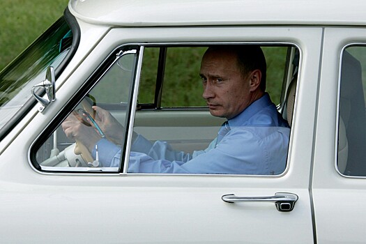 Путин потребовал разобраться с ценами на дороги