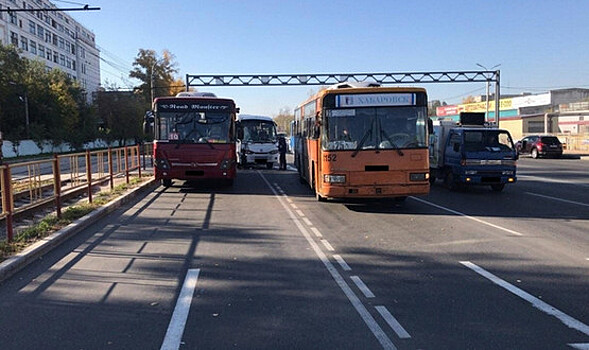 Пассажиры пострадали при столкновении трёх автобусов
