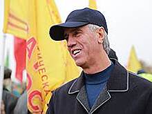 Анатолий Быков порвал родственные связи в борьбе с мэром