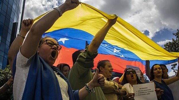 "В США могут придумывать все, что угодно": Лабин о будущем контрактов России и Венесуэлы