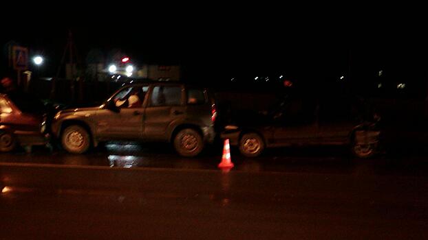 Пятикратное столкновение с участием грузовика произошло в Вологде, есть пострадавшие