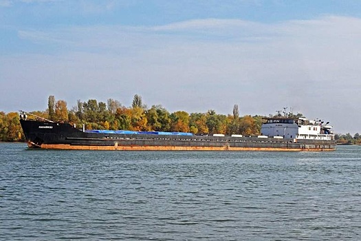 Грузовое судно село на мель в Нижегородской области