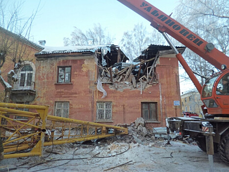 Кировские власти пообещали компенсации всем пострадавшим от падения крана