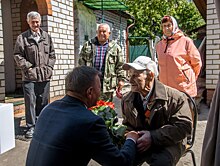 Роман Старовойт в Пристенском районе поздравил ветеранов Великой Отечественной войны