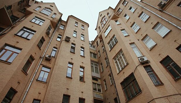 Крымов представит спектакль "Русский блюз. Поход за грибами"