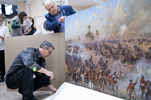Фото дня: историко-художественный музей получил написанную на заказ картину «Сражение при Гросс-Егерсдорфе»