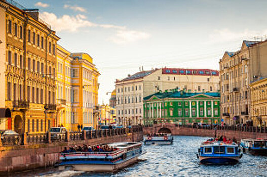 Реки и каналы Петербурга разрешат переплывать до 8 утра