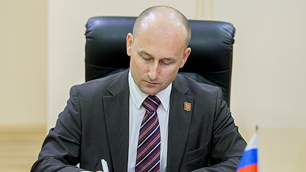 Николай Стариков оценил опасность проникновения COVID-19 в РФ через Беларусь