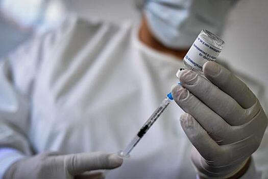 Россия стала производить иностранную вакцину от COVID-19