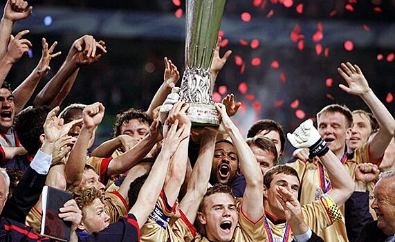 15 лет назад ЦСКА выиграл Кубок УЕФА. Кого обыграла российская команда на пути к триумфу?