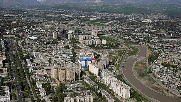 Дипломат назвал абсурдным арест россиянки из-за монеты