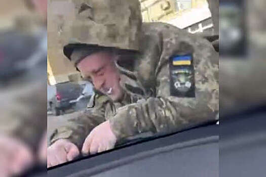 ТЦК Днепропетровской области прокомментировал видео с сотрудником на капоте