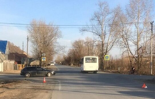 В Тобольске ученица автошколы наехала на школьников