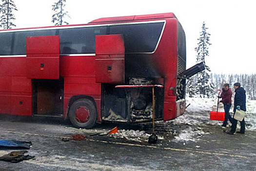 Автобус с оркестром Мурманской филармонии загорелся по дороге на концерт