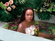 Рианна снялась без одежды