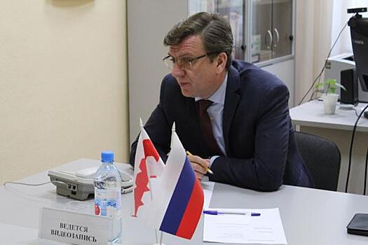 Пропавший на выходных глава омского минздрава вышел на работу