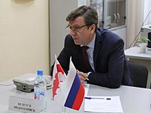 Пропавший на выходных глава омского минздрава вышел на работу