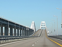 По Крымскому мосту временно перекрыто движение транспорта