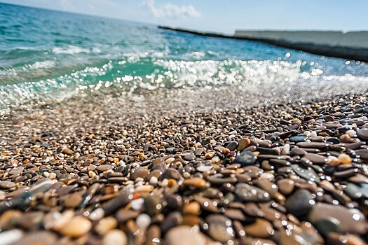 «В Ялте песка нет»: Зеленскому напомнили про особенность пляжей в Крыму