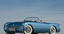 Врач из США продал на аукционе 18 раритетных Corvette одним лотом