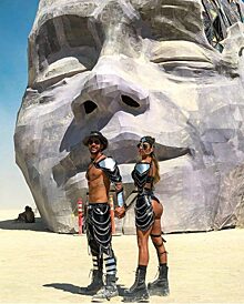 Почти 75 тысяч участников Burning Man заблокированы в пустыне из-за дождя