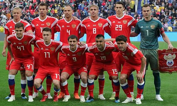 Россия вошла в число самых возрастных команд ЧМ, Нигерия стала самой молодой командой