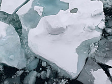Назван срок запуска спутников для контроля за льдами в Арктике