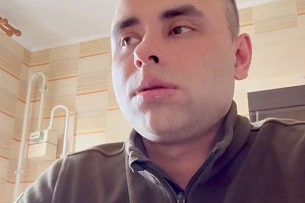 Друг российского летчика Воеводы, отказавшегося покончить жизнь самоубийством, высмеял его поступок