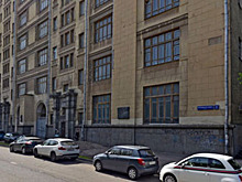 В восьми многоквартирных домах района Аэропорт ведутся работы по ремонту аварийных фасадов