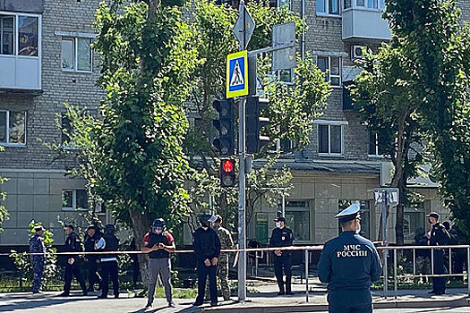 Полиция задержала мужчину, захватившего заложников в банке в Тюмени