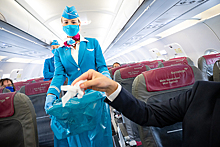 Стриптиз и массаж: как зарабатывают стюардессы, потерявшие работу из-за пандемии