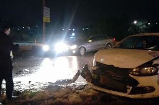 В Засвияжье столкнулись 10 автомобилей