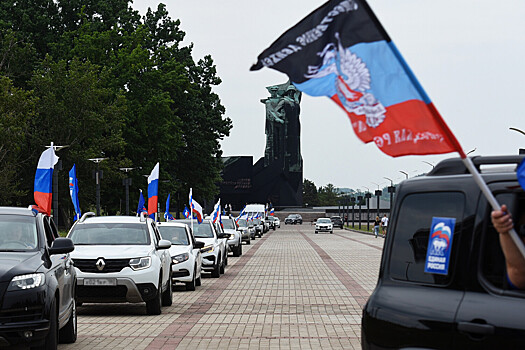 Подросток из Италии придумал песню про Донбасс