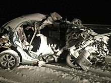 На югорской трассе Matiz влетел под фуру - двое погибших